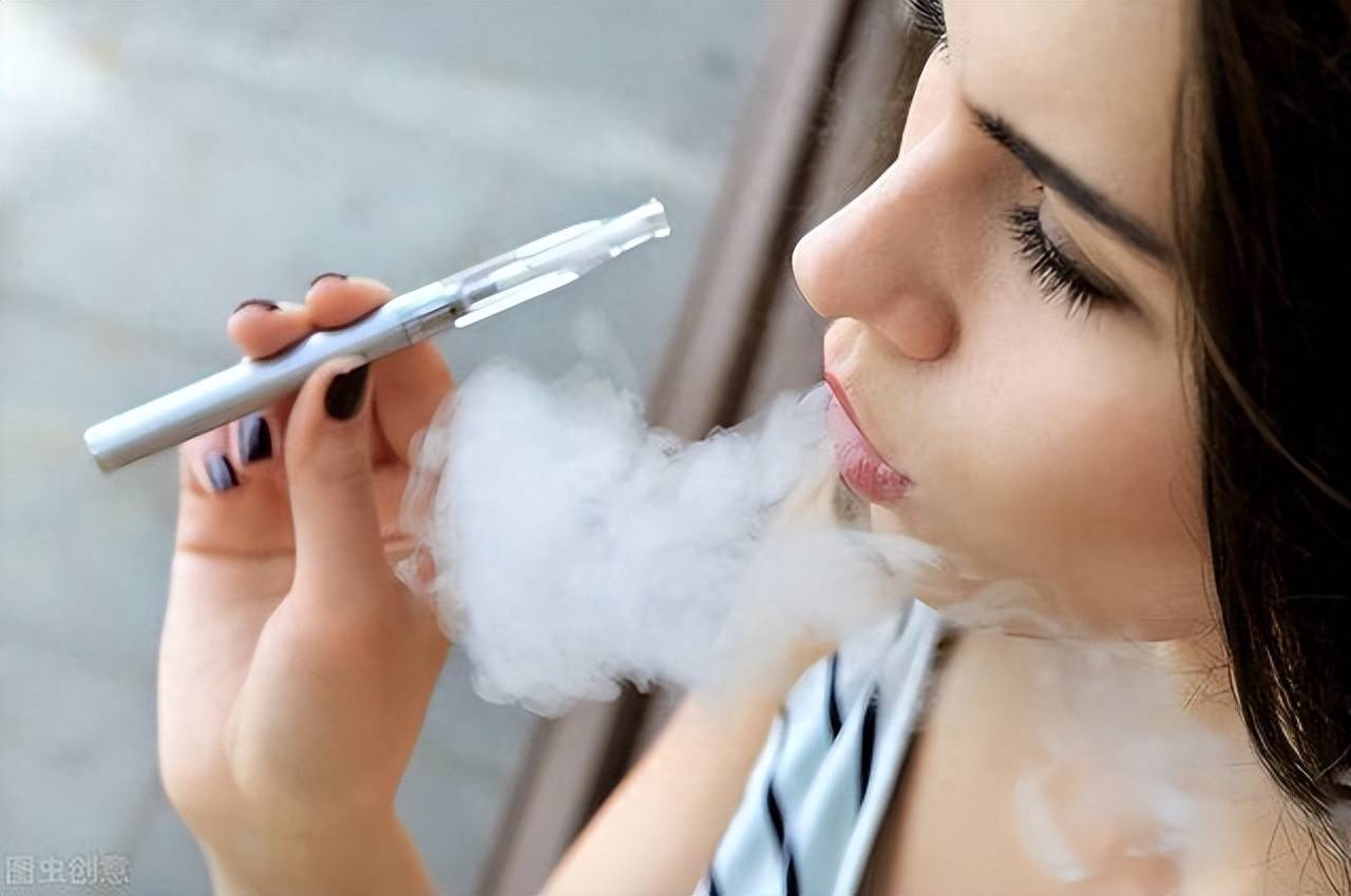 E-papierosy przed gastroskopią: Czy można palić i jakie wybrać smaki?