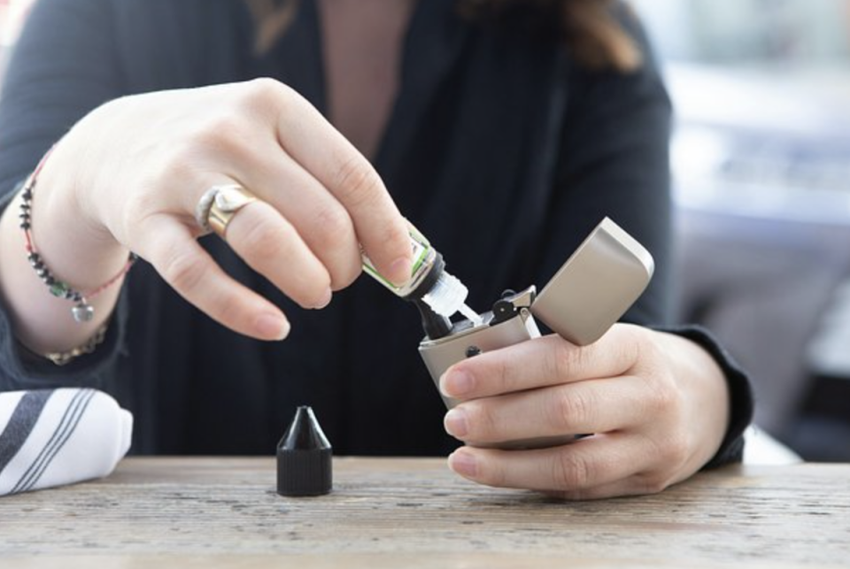 Jak Wybrać E-Papierosa i Używać Go Prawidłowo? Poradnik dla Początkujących